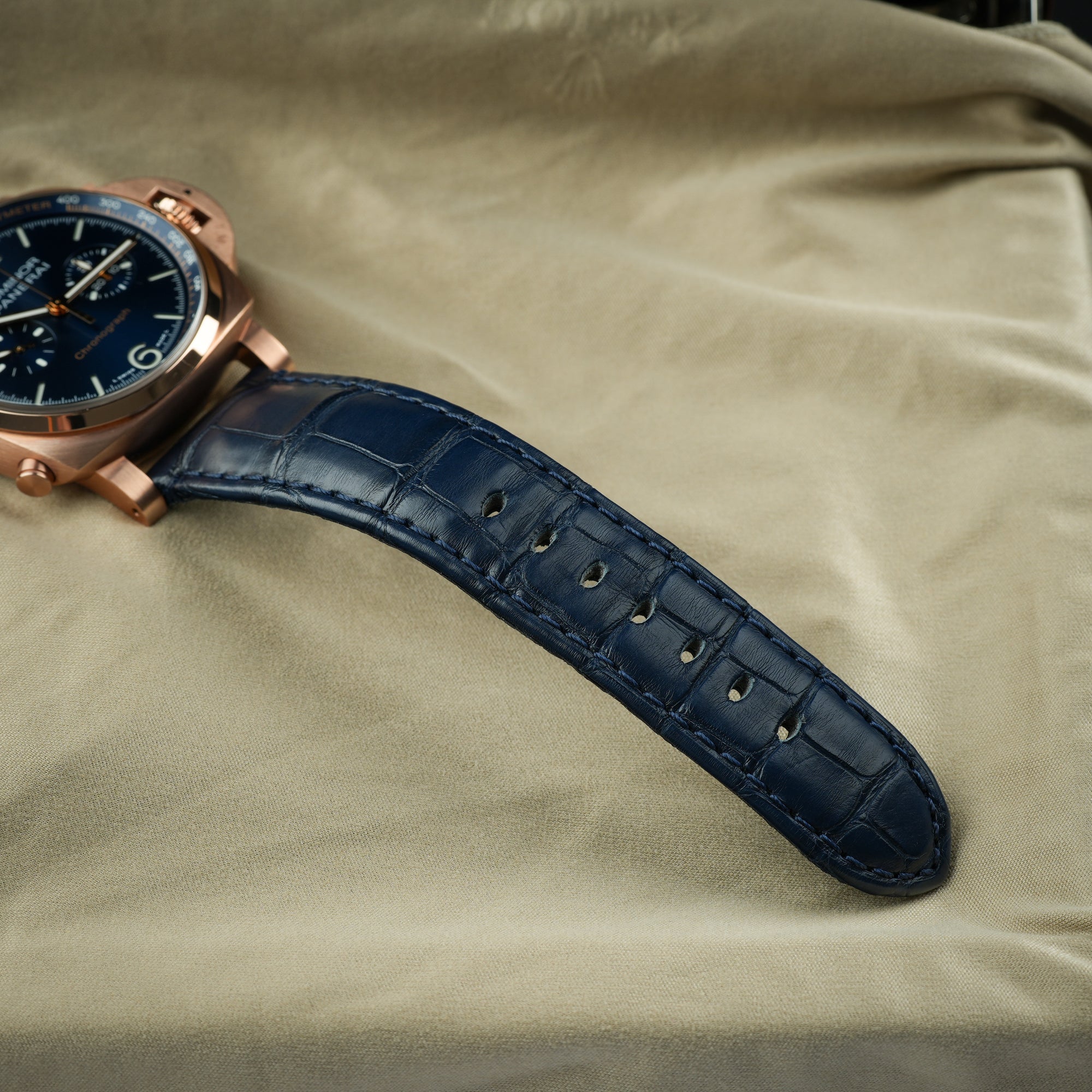 Panerai Luminor Goldtech Blu Notte 44mm Alligator Strap Blue