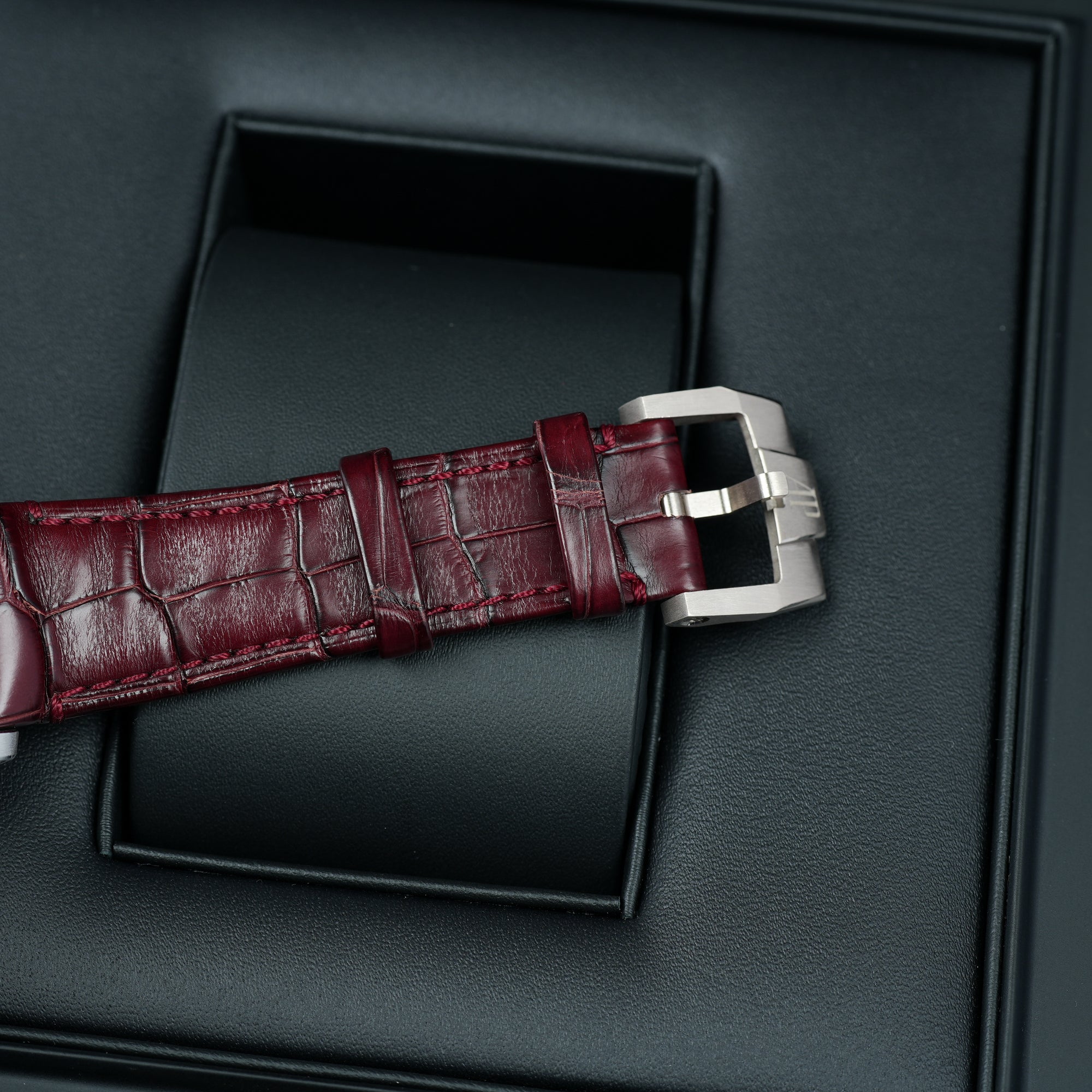 Audemars Piguet Code 11.59 Chronograph Burgundy case lug strap