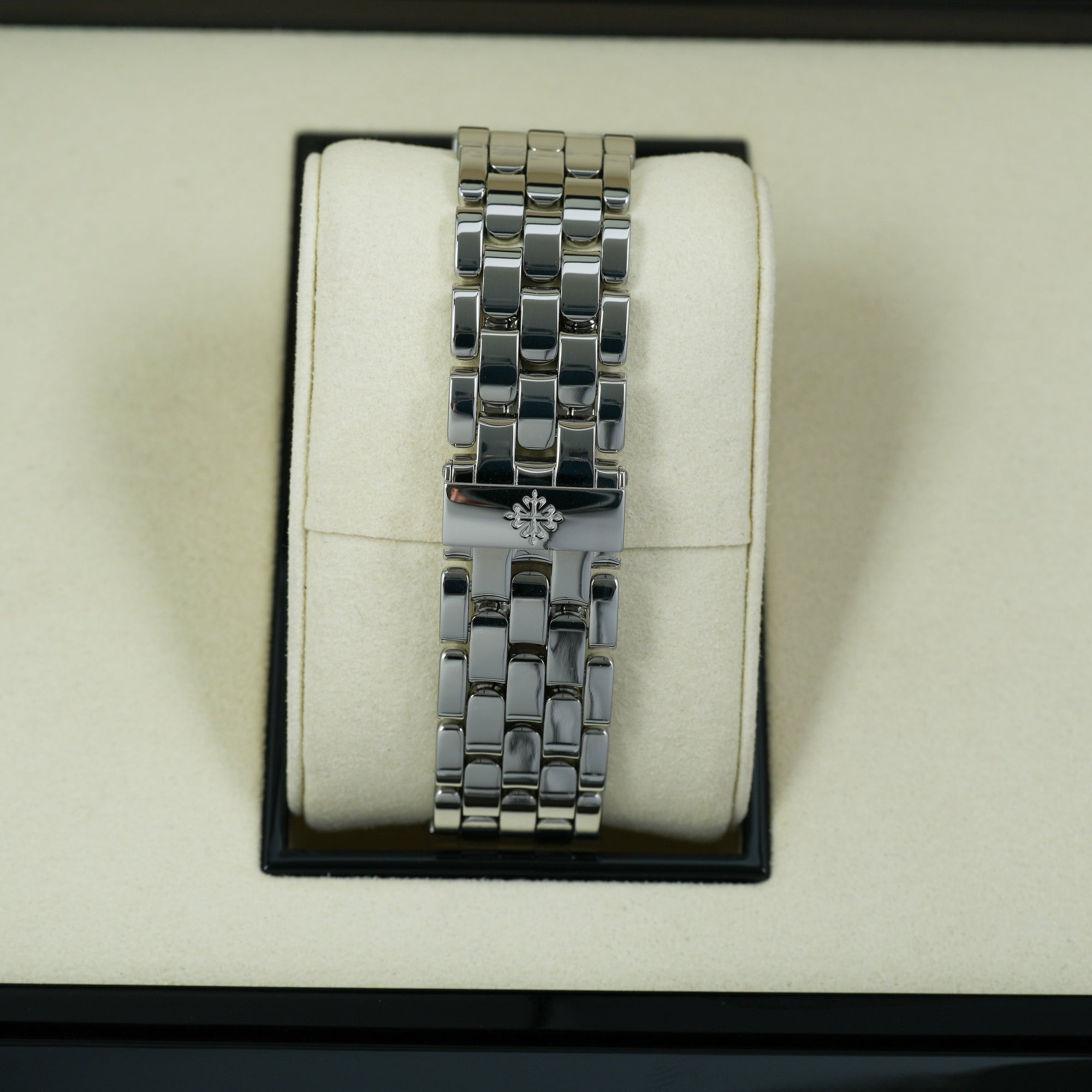 Patek Philippe Annual Calendar Chronograph 5960/1A-010 40.5mm Black bracelet clasp
