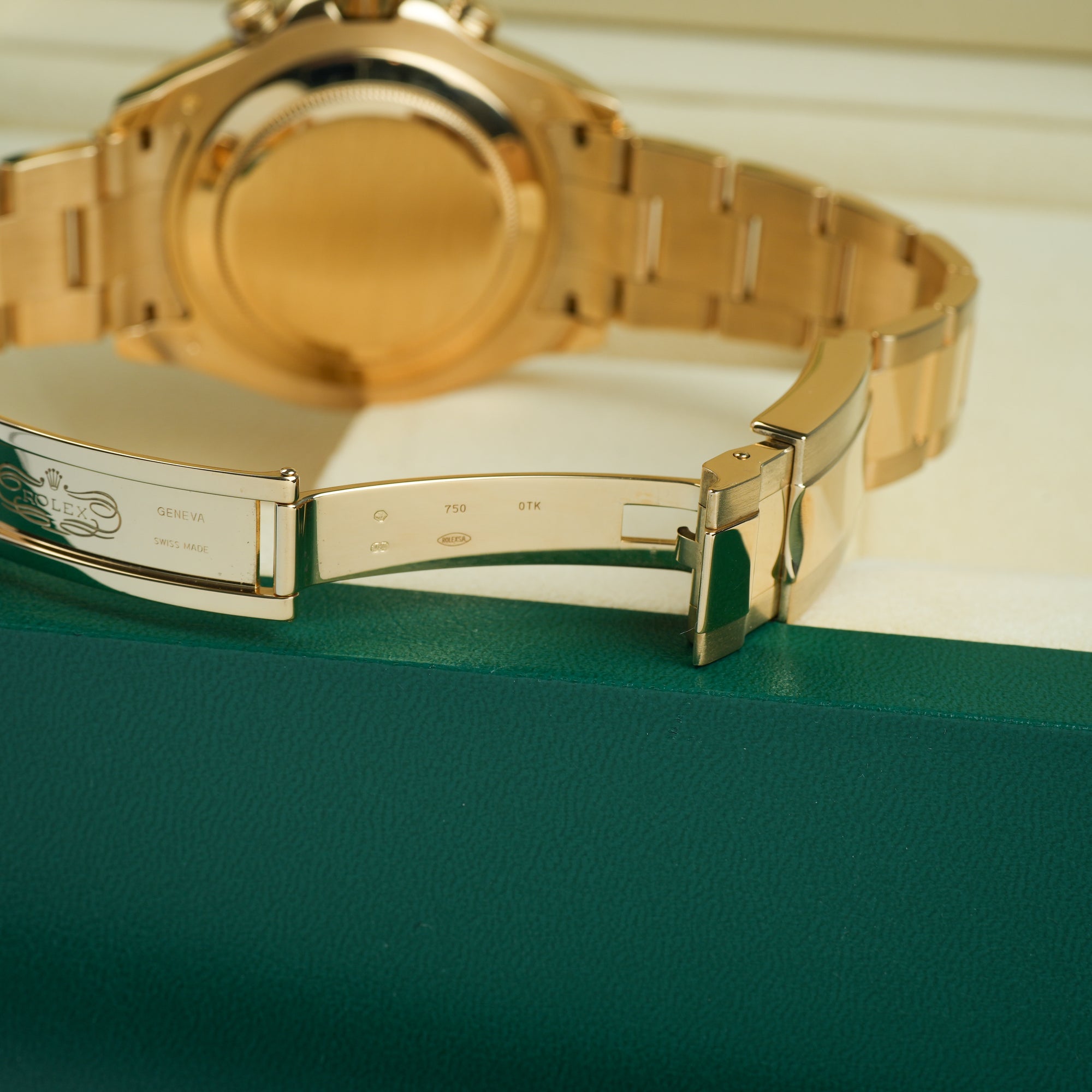 Rolex Yacht-Master II 116688 case lug bracelet