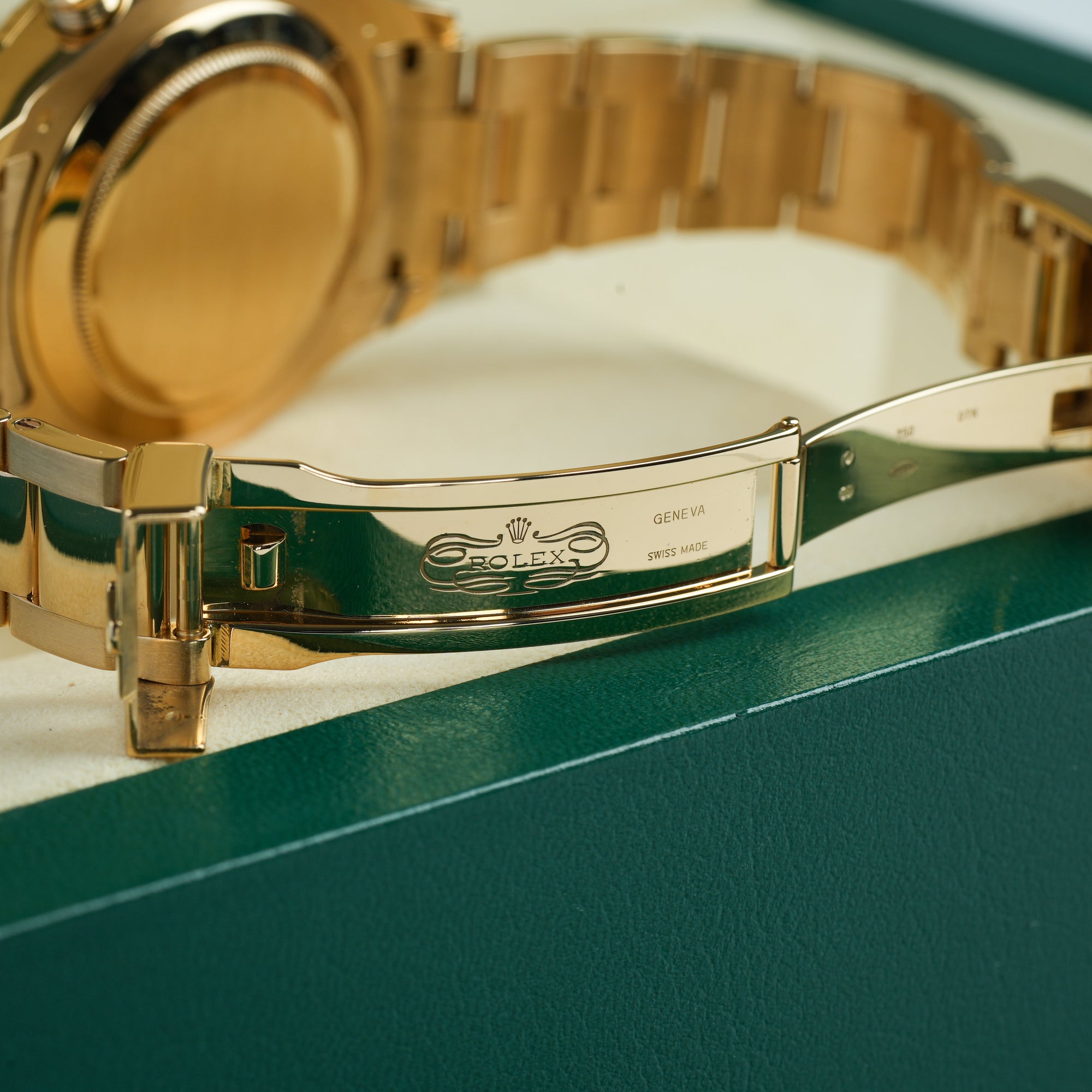 Rolex Yacht-Master II 116688 case lug bracelet clasp