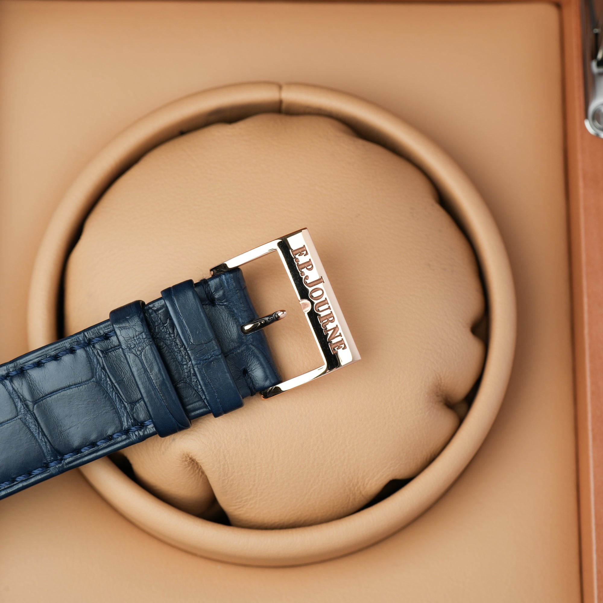 F.P. Journe Quantième Perpétuel Boutique Edition strap pin buckle