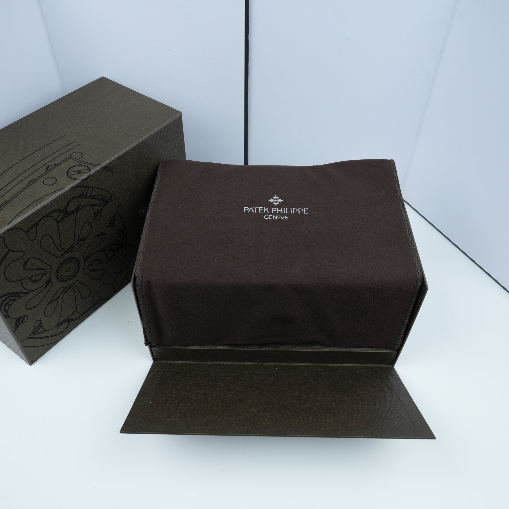 Patek Philippe Calatrava 5196P-001 37mm case platinum full set