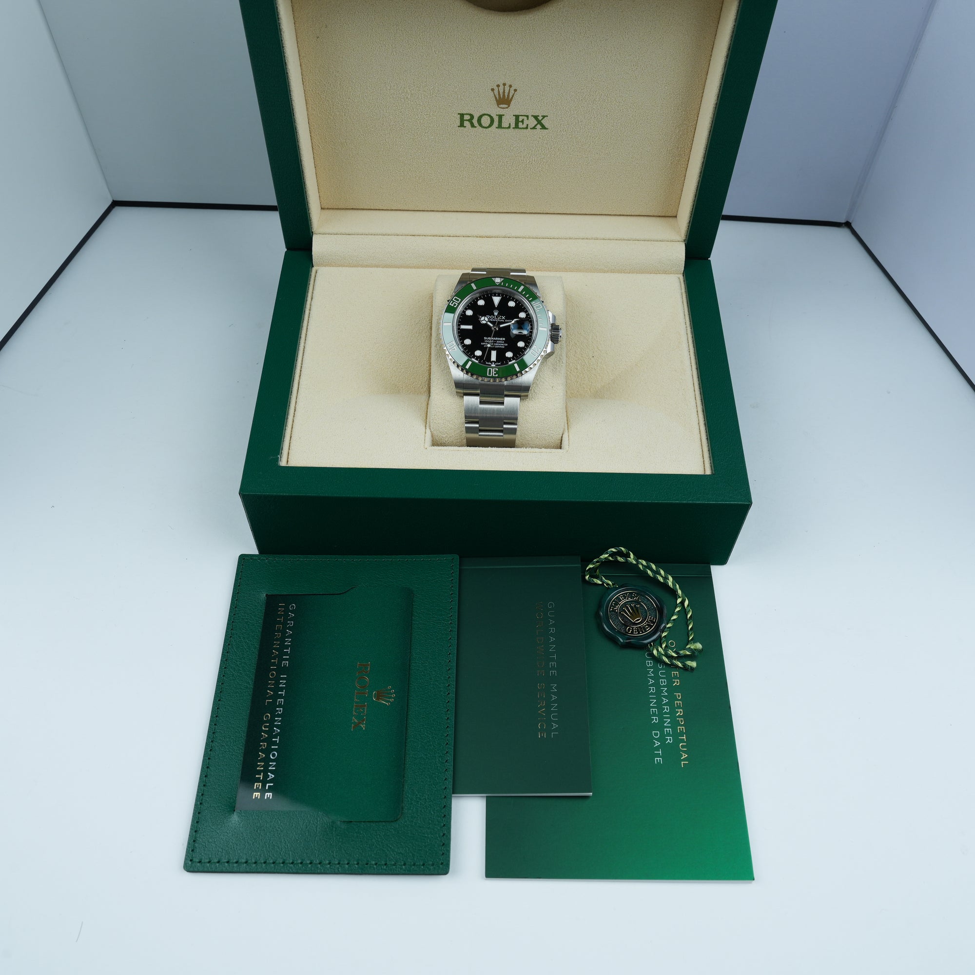 Rolex Submariner Date Starbucks 41mm
fullset
