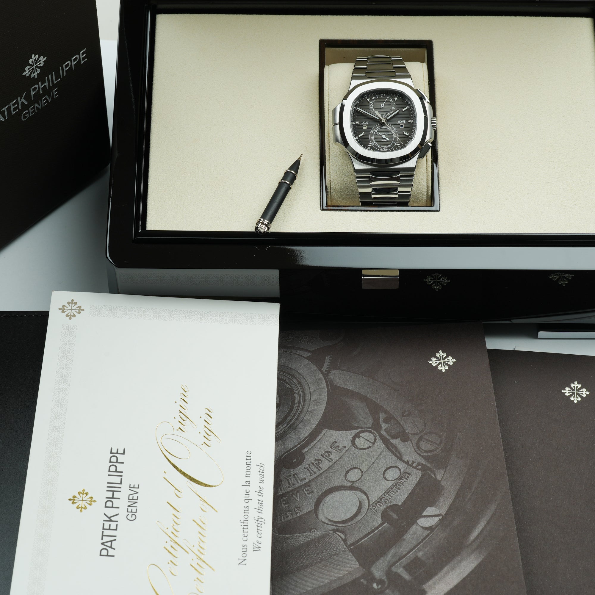 Patek Philippe Nautilus 5990/1A full set